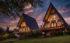 Arta Chalet - A-Frame Cabins & Nature Retreat